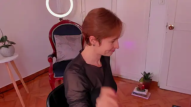 cuddlingbunny online show from 12-12-24, 04:53