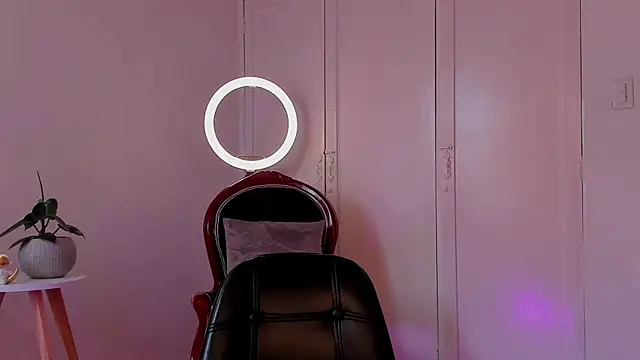 cuddlingbunny online show from 12-12-24, 07:59