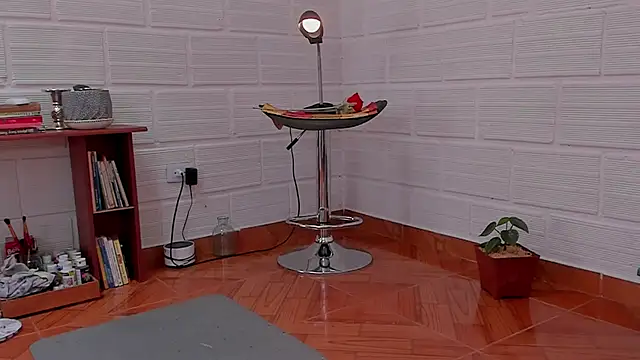 cuddlingbunny online show from 01-18-25, 07:04