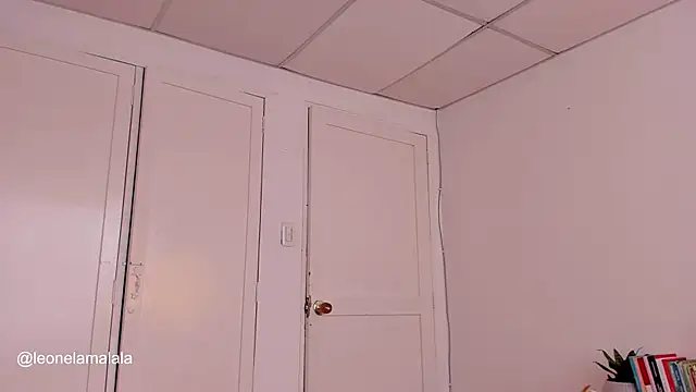 cuddlingbunny online show from 03-21-25, 07:24