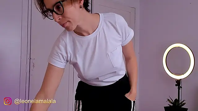 cuddlingbunny online show from 11-03-25, 02:18