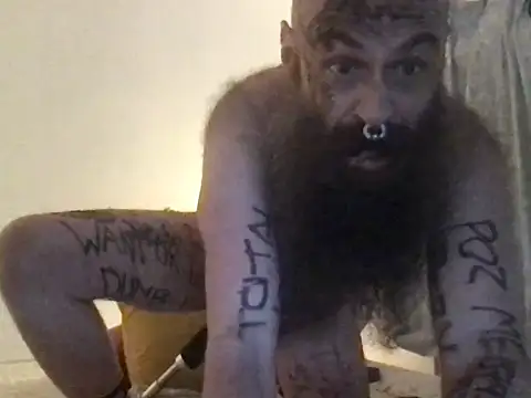 Snapshot of JunkieShitPig chatting on 03-22-25, 08:08 JunkieShitPig online show from 03-22-25, 08:08