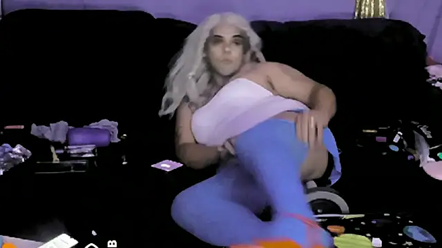 Snapshot of indica310 chatting on 03-03-25, 01:42 indica310 online show from 03-03-25, 01:42