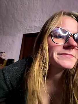 selenaluvv online show from 12-14-25, 04:23