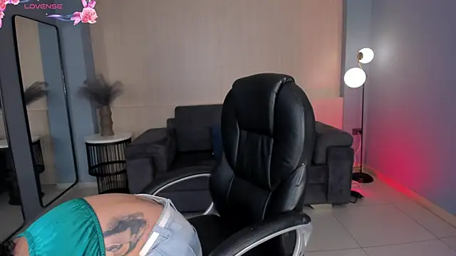 AlessaRomero online show from 03-17-25, 07:58