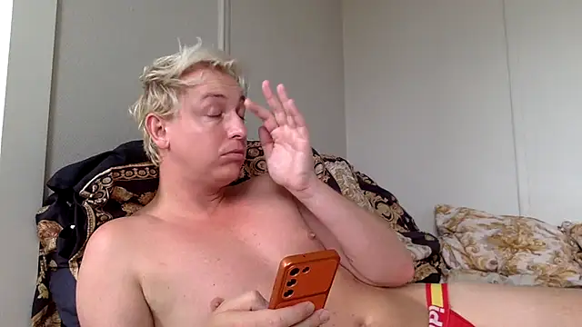 Snapshot of NorthTwink chatting on 08-07-26, 02:08 NorthTwink online show from 08-07-26, 02:08