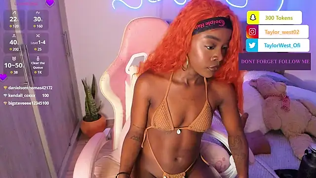 Snapshot of Miss_westt_ chatting on 02-27-25, 11:31 Miss westt online show from 02-27-25, 11:31