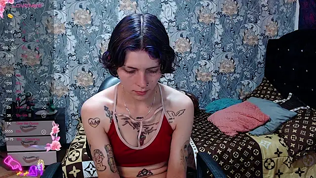 Snapshot of pretty_cristal69 chatting on 04-26-26, 03:32 pretty cristal69 online show from 04-26-26, 03:32