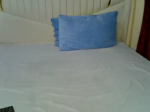 Noble Amara online show from 03-04-25, 07:41