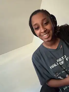 Your Paris online show from 11-06-25, 03:02