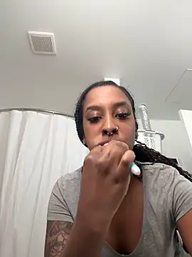 Your Paris online show from 11-21-25, 04:38