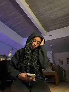 Your Paris online show from 04-08-26, 03:28