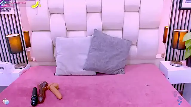 sarah cream online show from 12-14-25, 05:57