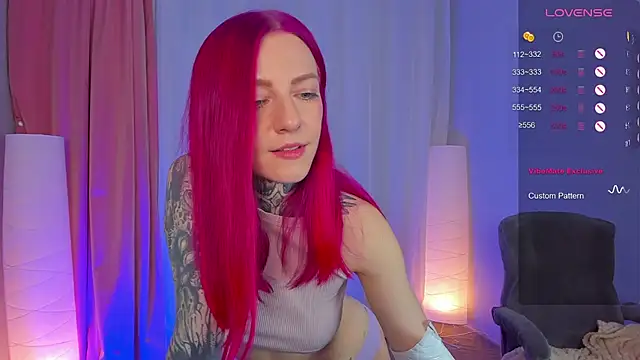Snapshot of Roxy_____ chatting on 01-10-25, 11:39 Roxy      online show from 01-10-25, 11:39