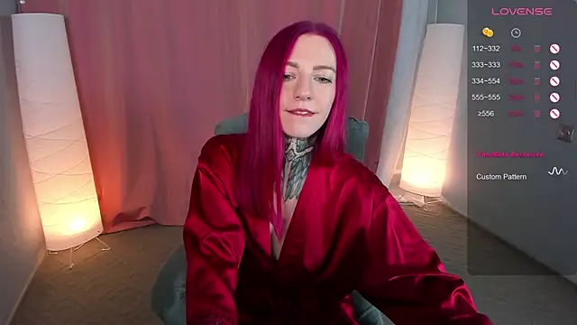 Snapshot of Roxy_____ chatting on 02-09-25, 11:36 Roxy      online show from 02-09-25, 11:36