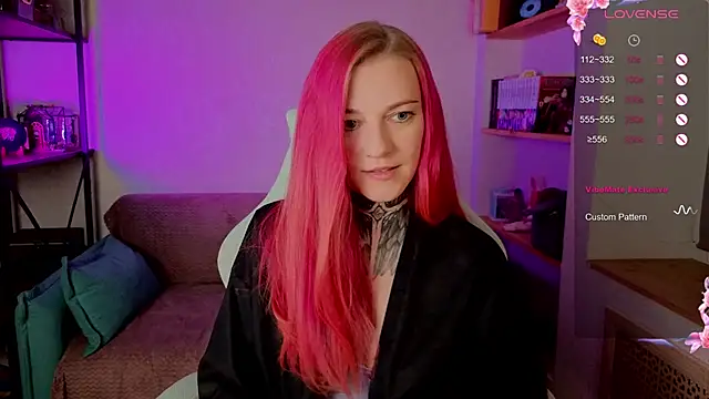 Snapshot of Roxy_____ chatting on 10-05-25, 08:29 Roxy      online show from 10-05-25, 08:29