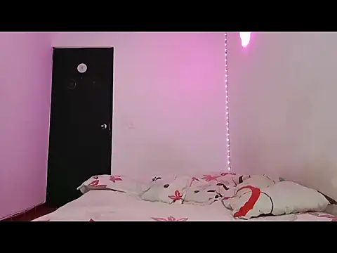 lucydreamm online show from 10-01-25, 01:11