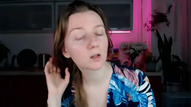 Snapshot of Elly_Helly chatting on 02-27-25, 07:15 Elly Helly online show from 02-27-25, 07:15