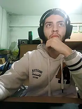 Snapshot of kleineid77 chatting on 12-22-24, 04:48 kleineid77 online show from 12-22-24, 04:48