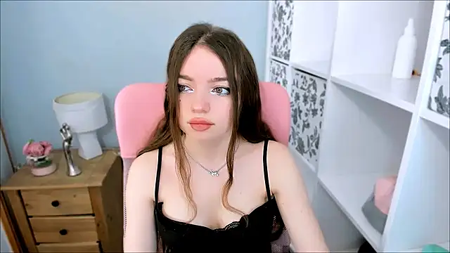 GraceLips online show from 03-14-26, 03:28