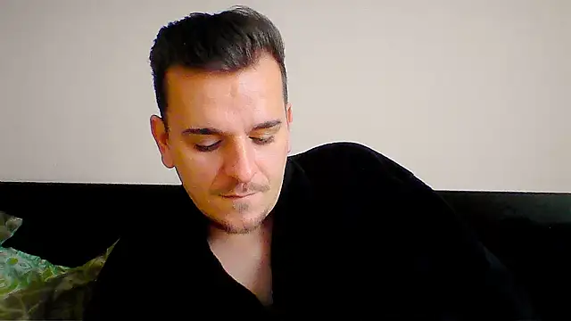 Huge cock22cm online show from 01-08-26, 09:33