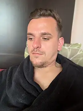 Huge cock22cm online show from 06-05-26, 01:28