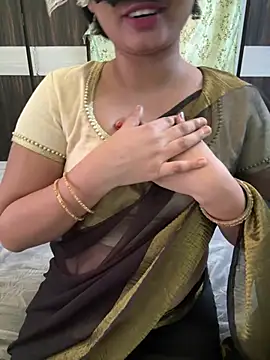 Snapshot of Magical-Couple-telugu chatting on 12-29-24, 10:01 Magical-Couple-telugu online show from 12-29-24, 10:01