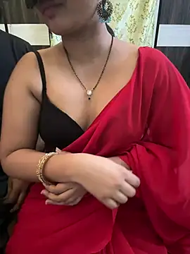 Snapshot of Magical-Couple-telugu chatting on 01-19-25, 11:23 Magical-Couple-telugu online show from 01-19-25, 11:23