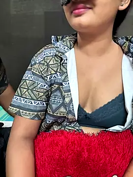 Snapshot of Magical-Couple-telugu chatting on 10-12-25, 02:49 Magical-Couple-telugu online show from 10-12-25, 02:49