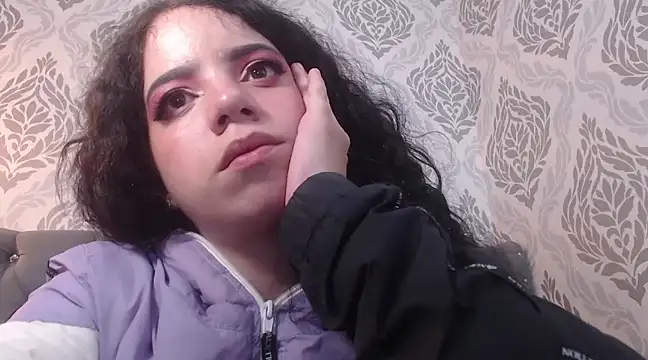 EmmaCowperr online show from 03-12-25, 05:38