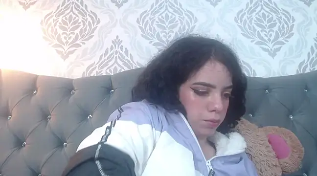 EmmaCowperr online show from 03-19-25, 03:19