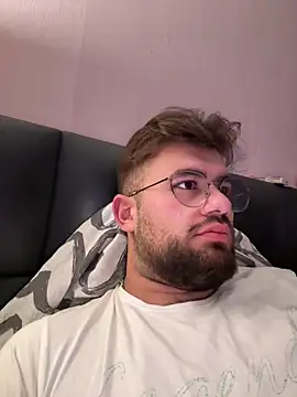 Snapshot of yxssxn24403 chatting on 10-10-25, 03:05 yxssxn24403 online show from 10-10-25, 03:05