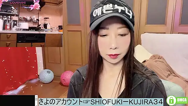 Snapshot of ERIKA-JP-168130 chatting on 06-07-26, 04:16 ERIKA-JP-168130 online show from 06-07-26, 04:16