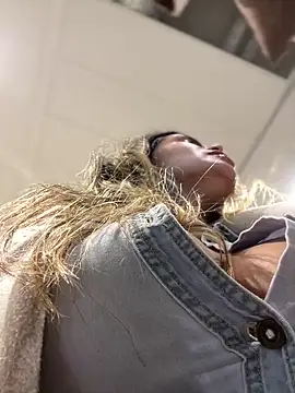 melanny10 online show from 12-10-24, 01:11