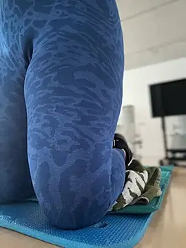 melanny10 online show from 01-11-25, 12:29