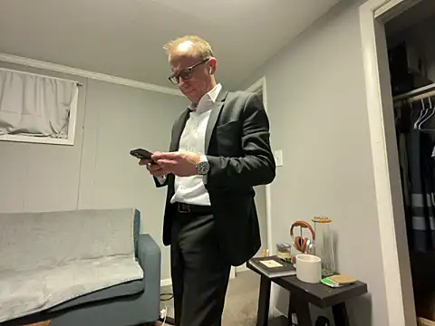 mouser21212 online show from 01-03-25, 09:04