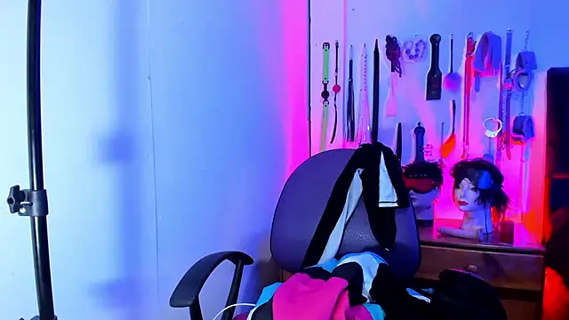 LucyStrike  online show from 01-09-26, 10:55