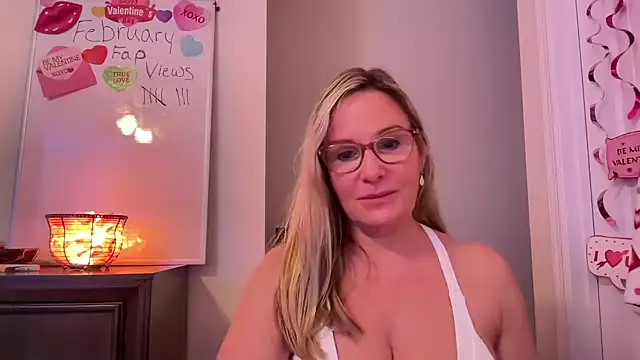 Milf Goddess online show from 02-11-25, 08:15