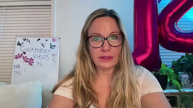 Milf Goddess online show from 10-14-25, 04:46