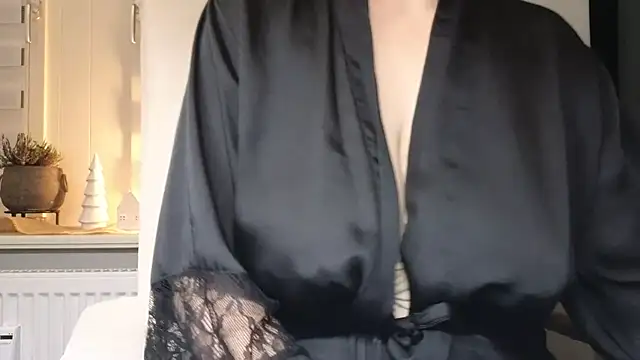 Loona-Lexxington online show from 03-06-25, 09:42