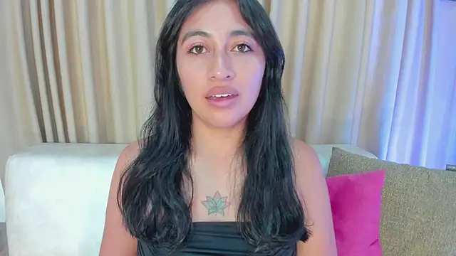 Snapshot of LisaHadwin chatting on 12-14-24, 05:58 LisaHadwin online show from 12-14-24, 05:58