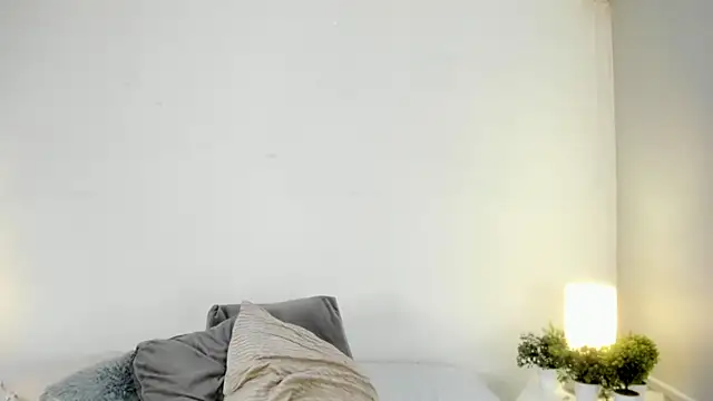 Snapshot of isa_molly chatting on 01-05-25, 01:03 isa molly online show from 01-05-25, 01:03