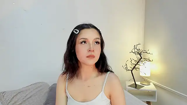 Snapshot of isa_molly chatting on 01-17-25, 09:50 isa molly online show from 01-17-25, 09:50