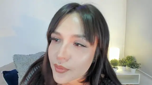 Snapshot of isa_molly chatting on 02-04-25, 09:31 isa molly online show from 02-04-25, 09:31