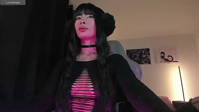 Snapshot of satanbabee chatting on 04-29-26, 11:44 satanbabee online show from 04-29-26, 11:44