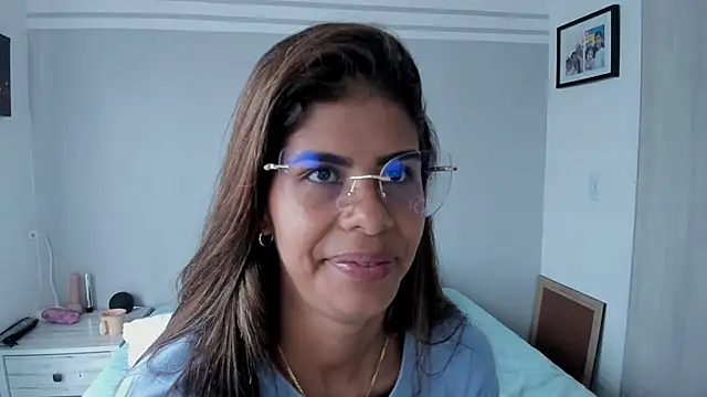 Snapshot of karlina_charlotte1 chatting on 01-06-25, 12:57 karlina charlotte1 online show from 01-06-25, 12:57