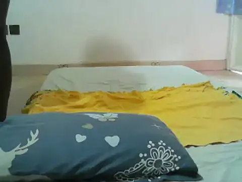 Snapshot of princess-cutie12 chatting on 02-26-25, 09:42 princess-cutie12 online show from 02-26-25, 09:42