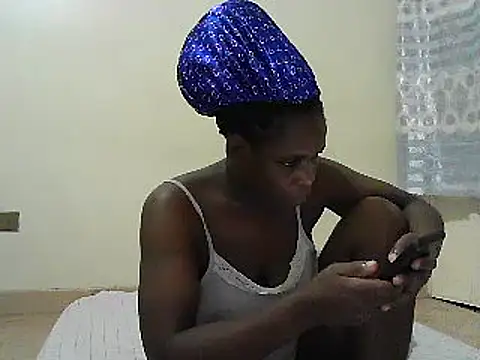 Snapshot of princess-cutie12 chatting on 03-08-25, 06:37 princess-cutie12 online show from 03-08-25, 06:37