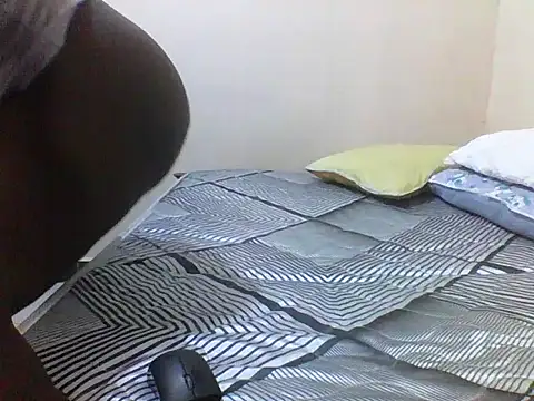 Snapshot of princess-cutie12 chatting on 10-28-25, 01:03 princess-cutie12 online show from 10-28-25, 01:03