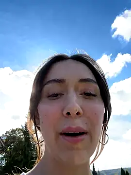 emiliasommer online show from 10-07-25, 01:30